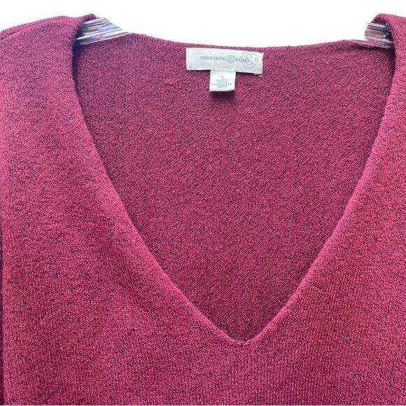 Treasure & Bond Men’s V Neck Sweater Size Small NWOT - Picture 2 of 3